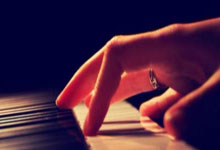 世界足坛最新情报曝光，球迷热议不断