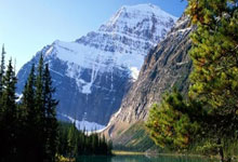 瓦伦西亚战胜对手，稳固暂列前四